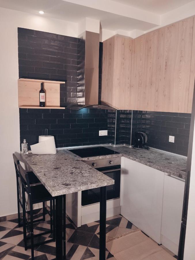 Romeo Isimeriahomz Apartment Солун Екстериор снимка